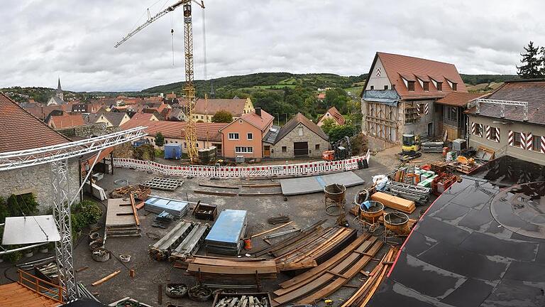 Wo seit Mitte August eine Großbaustelle, ist sollen bereits am 20. Mai 2018 die Frankenfestspiele eröffnet werden.