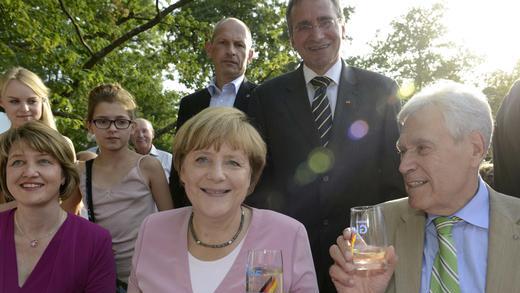 Merkel in Castell       -  Castell, Abschiedsparty von Michael Glos mit Bundeskanzlerin Angela Merkel