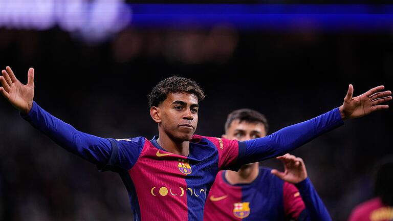 Real Madrid - FC Barcelona - Wurde nach seinem dritten Tor angefeindet: Jungstar Lamine Yamal. Real Madrid - FC Barcelona - Wurde nach seinem dritten Tor angefeindet: Jungstar Lamine Yamal.