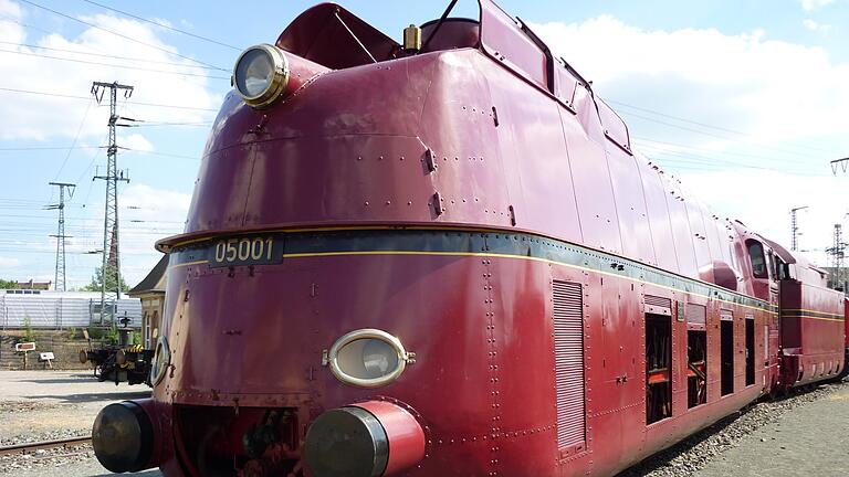 Das Exemplar 001 der Baureihe 05 der Deutschen Reichsbahn: Die legendäre Stomlinienlokomotive wurde unter Führung des Gerolzhöfers Valentin Litz gebaut. Heute steht die Maschine in Nürnberg im Museum.