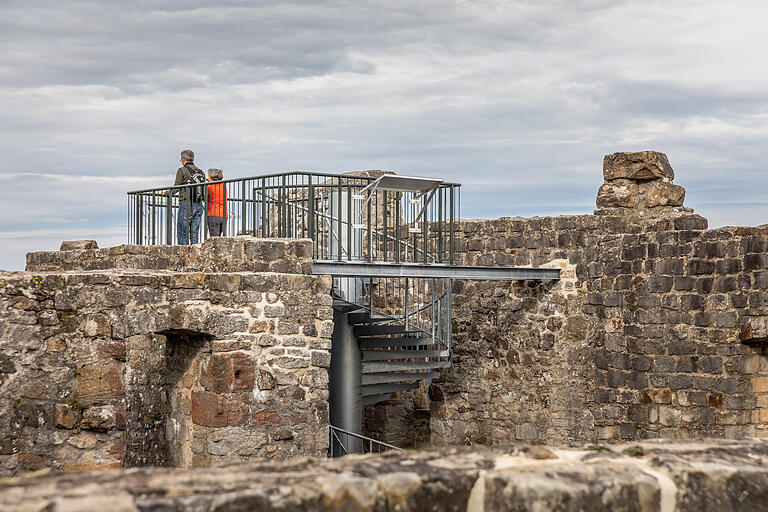 Im Mai 2022 wurde eine Aussichtsplattform auf der Ruine eröffnet. Im Mai 2022 wurde eine Aussichtsplattform auf der Ruine eröffnet. 