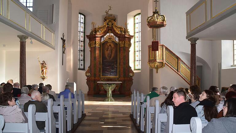 Ein heller, lichtdurchfluteter Predigtsaal ist in der St. Johanniskirche entstanden.