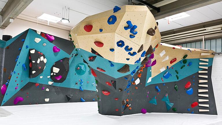 Klettern kann in der Boulderhalle RockInn jeder und jede, unabhängig davon, wie stark man ist.