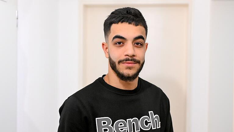 Raed Aljomah bekam einen Anruf aus Damaskus und konnte nicht glauben, was er hörte.