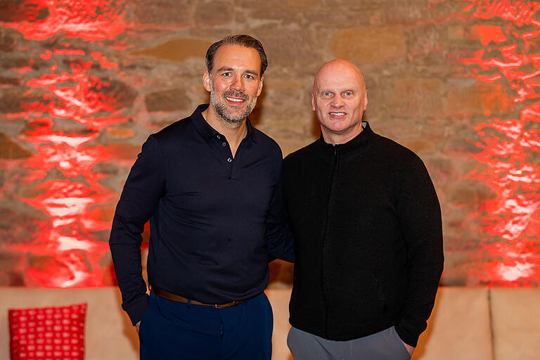 Das Kickers-Führungs-Duo: Vorstandsvorsitzender Benjamin Hirsch und Sportvorstand Jürgen Kost (rechts). Das Kickers-Führungs-Duo: Vorstandsvorsitzender Benjamin Hirsch und Sportvorstand Jürgen Kost (rechts).