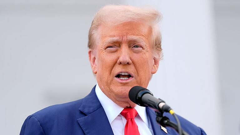 Wahlkampf in den USA -Trump in New Jersey - Präsidentschaftskandidat Trump geht seine Gegner häufiger unter der Gürtellinie an. Wahlkampf in den USA -Trump in New Jersey - Präsidentschaftskandidat Trump geht seine Gegner häufiger unter der Gürtellinie an.