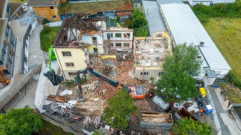 Stück für Stück abgerissen: Mittlerweile ist das alte Gebäude der Haßfurter Waldorfschule Geschichte.