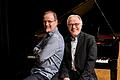 Uli Schwenger (links) und Andreas Malessa treten am Dienstag, 26. November, um 19.30 Uhr im Atrium der Christian-von-Bomhard Schule.