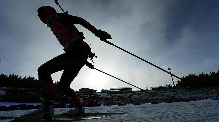 Quo vadis Biathlon in Oberhof? Eine Athletin trainiert in der Rennsteigarena.