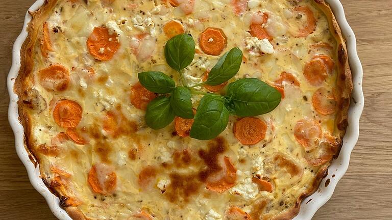 Möhren-Ziegenkäse-Quiche.