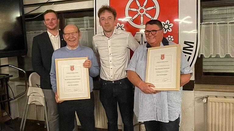 Freude über die Ehrung: Alexander Geuking, Gerd Schneiderbanger, Niklas Baudach und Marianne Rutkowski.&nbsp;