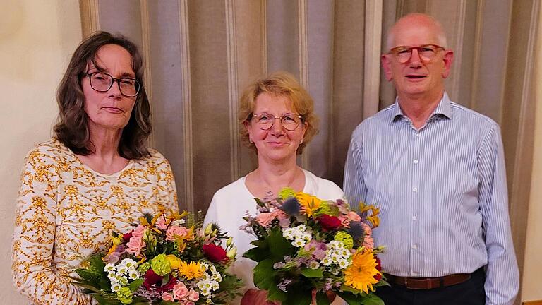 Verabschiedung vom Vorstandsmitglied  Gabriele Kirchner und Astrid Maul, die das Amt  der zweiten Vorstandsvorsitzenden abgegeben hat.