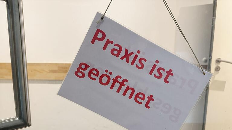 Arztpraxis - Ärzte fordern eine Strafgebühr für ungenutzte Termine. (Symbolbild) Arztpraxis - Ärzte fordern eine Strafgebühr für ungenutzte Termine. (Symbolbild)