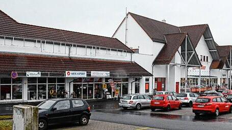 Im östlichen Flügel des Admira-Centers in Haßfurt waren bisher einige kleine Geschäfte untergebracht. Diese müssen nun einem Laden für Sonderposten weichen.