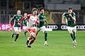 Im Duell: Maximilian Wagner (FC Bayern München II) und Luca Trslic (FC 05 Schweinfurt).
