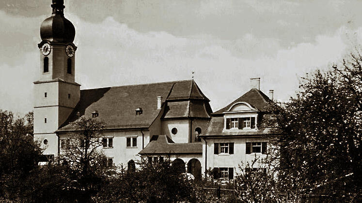 Kurz nach der Fertigstellung: Weil St. Paul am 16. März 1945 nahezu unversehrt geblieben ist, unterscheidet sich diese historische von der heutigen Ansicht fast nicht. FOTO Evangelische Kirchengemeinde Kurz nach der Fertigstellung: Weil St. Paul am 16. März 1945 nahezu unversehrt geblieben ist, unterscheidet sich diese historische von der heutigen Ansicht fast nicht. FOTO Evangelische Kirchengemeinde