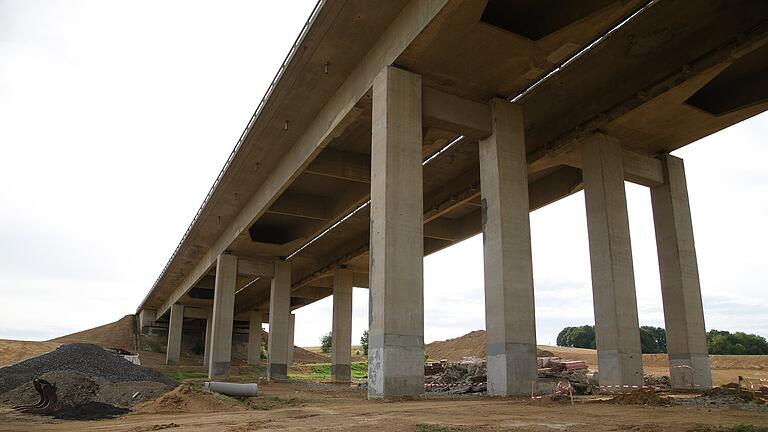 Die alte Schraudenbach-Brücke der A7.