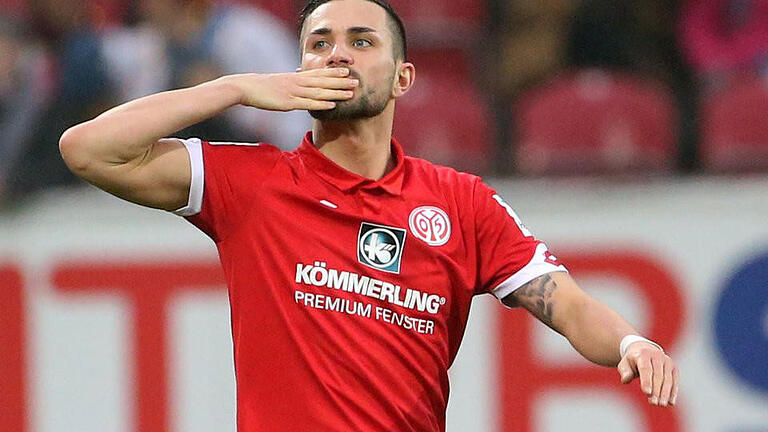 Dreierpack - Danny Latza erzielte gegen den HSV alle drei Mainzer Tore. Foto: Thomas Frey Dreierpack - Danny Latza erzielte gegen den HSV alle drei Mainzer Tore. Foto: Thomas Frey