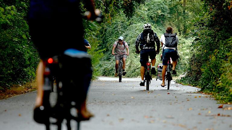 Radwandern wird immer beliebter: Der Werratal-Radweg sollte daher zwischen Meiningen und Schwallungen ausgebaut werden. Doch die erhofften Zuschüsse bleiben aus.