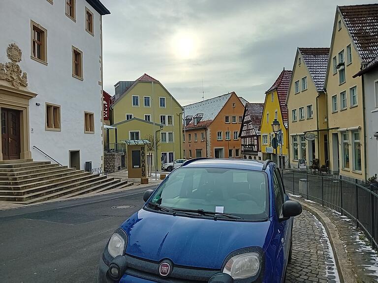Die kommunale Verkehrsüberwachung erwirtschaftet sowohl beim ruhenden als auch beim fließenden Verkehr einen Überschuss. Die kommunale Verkehrsüberwachung erwirtschaftet sowohl beim ruhenden als auch beim fließenden Verkehr einen Überschuss.