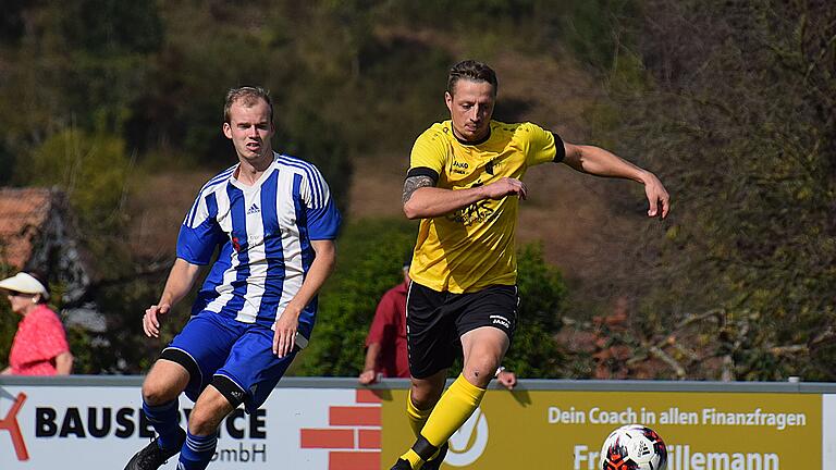 Die Spiele der Kreisklasse Rhön - Abgehängt hat hier Wollbachs Marius Geis den Auraer Jan Graser. Am Schluss gab es aber für jedes Team einen Punkt. Die Spiele der Kreisklasse Rhön - Abgehängt hat hier Wollbachs Marius Geis den Auraer Jan Graser. Am Schluss gab es aber für jedes Team einen Punkt.