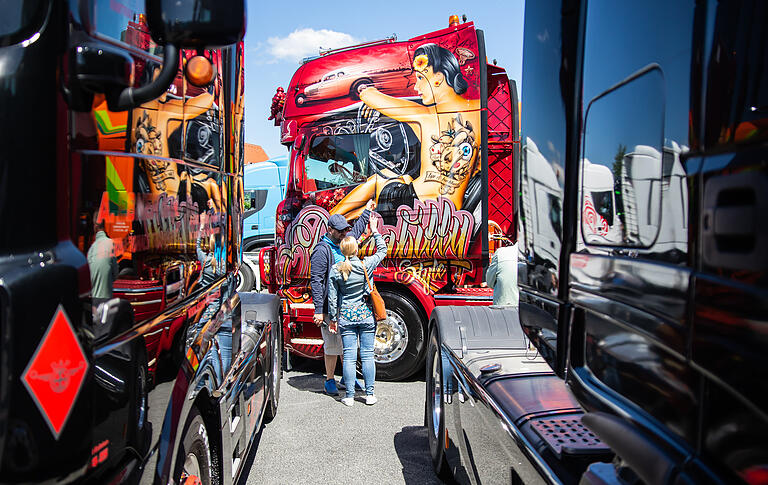 Bis ins letzte Detail: Viele Trucker verwandeln ihre Fahrzeuge in rollende Kunstwerke.&nbsp;