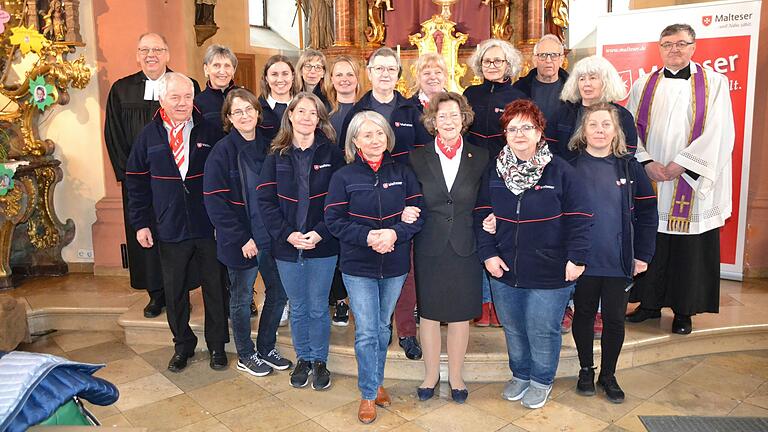 Mit einem stimmungsvollen Gottesdienst wurden 14 neue Malteser-Hospizhelfer in ihren anspruchsvollen Dienst entsandt.