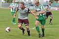 Oft einen Schritt schneller, die Gäste vom SV Birkenfeld (links mit Peter Schebler). Hinter im Bild: Mika Beckert vom FV Karlstadt.