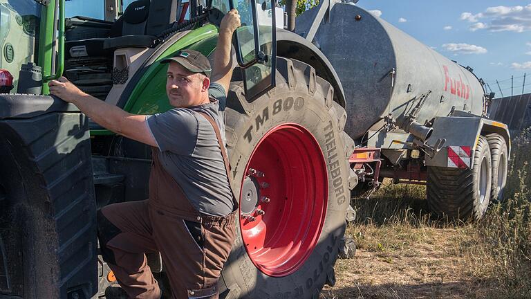 Christian Hebig aus Weyersfeld hat sich bereits als 'Red Farmer' mit dem Güllefass der Bioenergiegemeinschaft Heßdorf registriert.