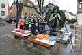 Hier warten noch die mehr als 800 handbemalten und nach Farben sortierten Eier darauf, an die Grettstadter Osterkrone gesteckt zu werden.