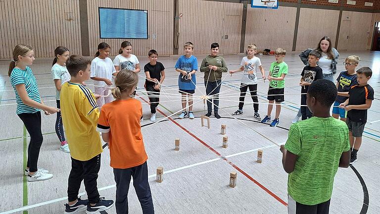 Teamtag der fünften Klasse an der Sinngrund-Mittelschule Burgsinn. Teamtag der fünften Klasse an der Sinngrund-Mittelschule Burgsinn.