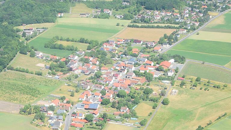 Ein Bauwerk ist das besondere Merkmal des Orts, der bei unserer nächsten Aufgabe gesucht wird.