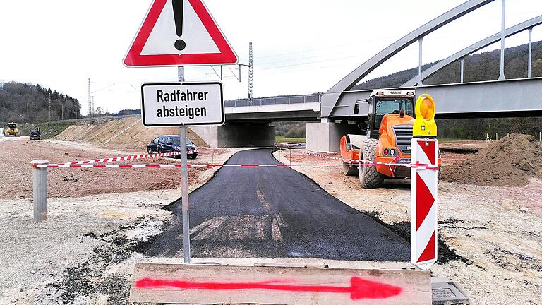 Sperrungen der Radwege finden meist im Winter statt, wenn keine Touristinnen und Touristen die Strecken nutzen. Wie hier im Frühjahr 2021 im Sinntal. (Archivfoto) Sperrungen der Radwege finden meist im Winter statt, wenn keine Touristinnen und Touristen die Strecken nutzen. Wie hier im Frühjahr 2021 im Sinntal. (Archivfoto)