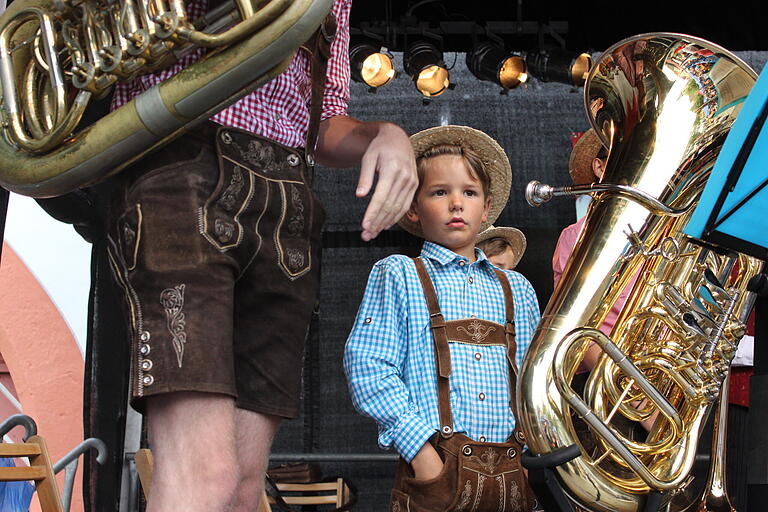 2019 wurde das letzte Unterfränkische Volksmusikfest gefeiert, Gastgeber war die Stadt Haßfurt. Nach langer Pause gibt es eine neue Auflage am Sonntag in Gerolzhofen. 2019 wurde das letzte Unterfränkische Volksmusikfest gefeiert, Gastgeber war die Stadt Haßfurt. Nach langer Pause gibt es eine neue Auflage am Sonntag in Gerolzhofen.