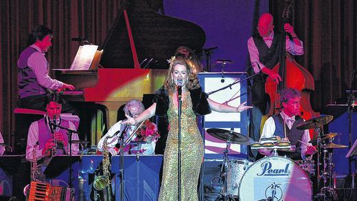 Experten für die Musik der 20er- bis 40er-Jahre: Julia von Miller und das Odeon Tanzorchester.