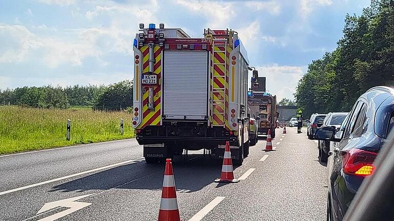 An der Autobahnauffahrt zur A7 7Richtung Kassel bei Oberthulba staute es sich.       -  An der Autobahnauffahrt zur A7 7Richtung Kassel bei Oberthulba staute es sich.