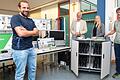 Die Vorbereitungen laufen, neue Ausstattung ist da: An der Dr. Georg-Schäfer-Berufsschule in Schweinfurt werden bald die ersten Lehrlinge im Fachbereich Gebäudesystemintegration erwartet. Froh darüber sind (von links) Oberstudienrat Christian Höhne, Schulleiter Matthias Paul, stellvertretende Schulleiterin Marina Heinelt und der Fachbereichsleiter Elektrotechnik, Thomas Räth.