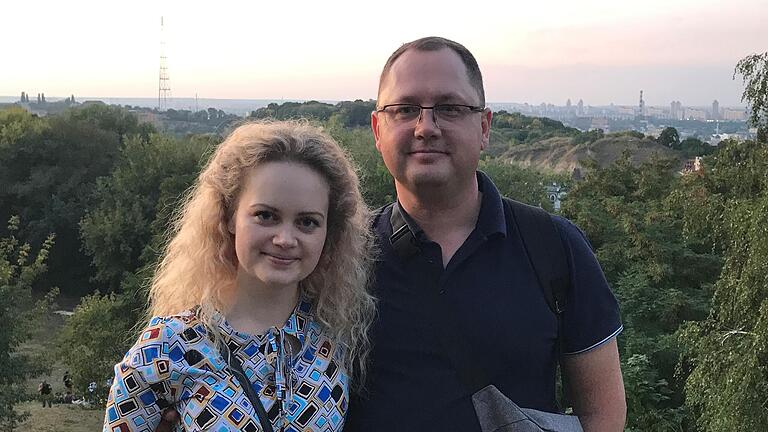 Alexandra Darian mit ihrem Vater im Zentrum von Kiew. Alexandra Darian mit ihrem Vater im Zentrum von Kiew.