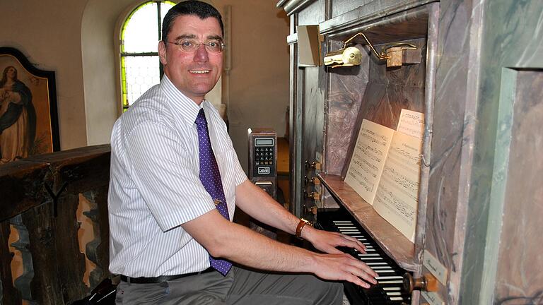 Das erste Konzert des SaaleMusicums gestaltete Regionalkantor Matthias Braun in der Kirche St. Nikolaus in Obereßfeld. Das erste Konzert des SaaleMusicums gestaltete Regionalkantor Matthias Braun in der Kirche St. Nikolaus in Obereßfeld.