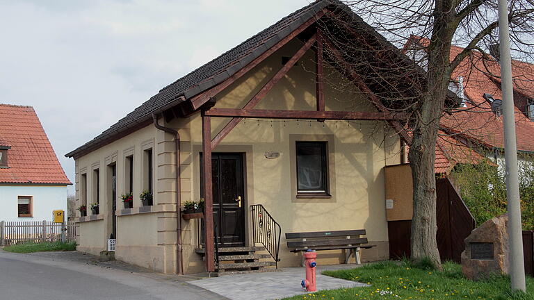 Der Bürgerverein Gräfenholz nutzt das Gemeindehaus, das nun eine neue Toilettenanlage erhalten soll.