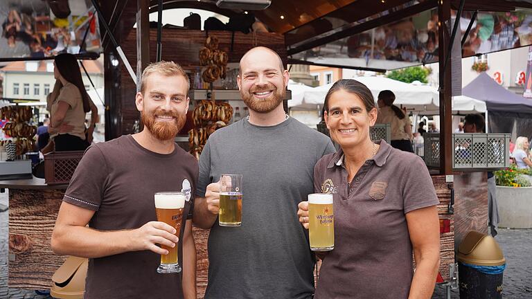 Johannes (links), Florian und Barbara Griebel von der Gastronomenfamilie Griebel heben das gute Miteinander unter den Gastwirten hervor.