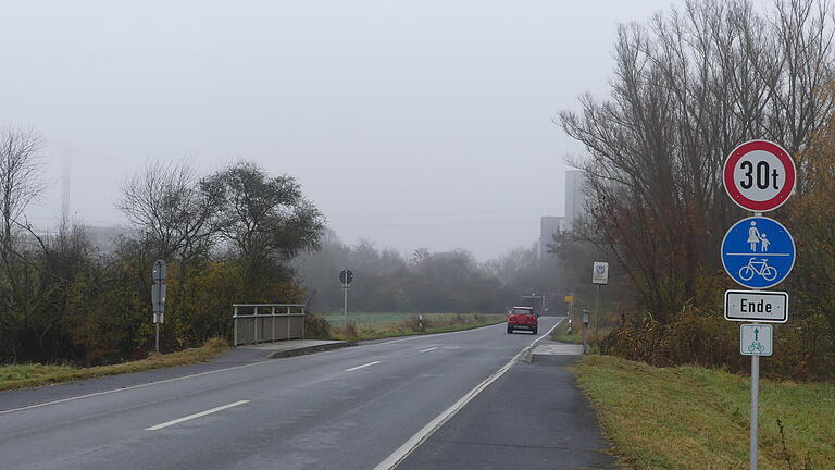 Offenes Ende: Die Zukunft des Radwegs von Geldersheim Richtung Bahnunterführung am Schweinfurter Bergl liegt noch im Nebel.