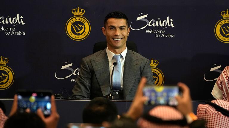 Cristiano Ronaldo wechselt zu Saudi-Arabien       -  Cristiano Ronaldo wirbt für die WM 2034 in Saudi-Arabien.
