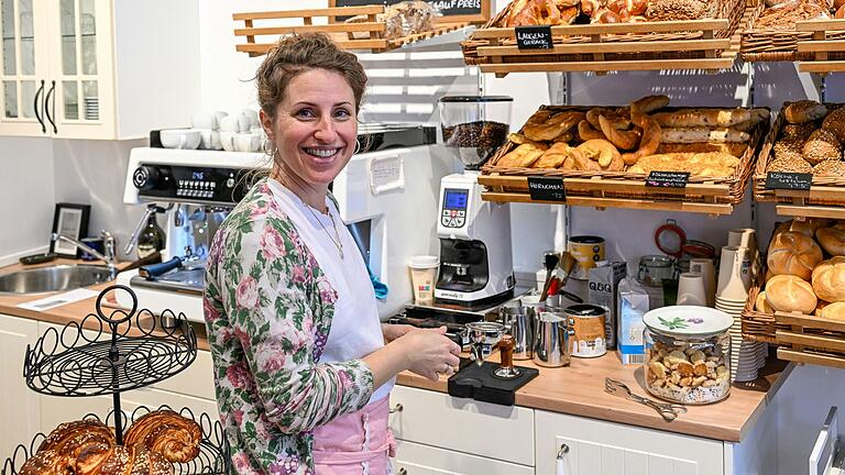 Tanja Fehrer eröffnete im Januar das neue Bäckerei-Café 'Fräulein Gehrold' in der Sanderstraße in Würzburg. Tanja Fehrer eröffnete im Januar das neue Bäckerei-Café 'Fräulein Gehrold' in der Sanderstraße in Würzburg.