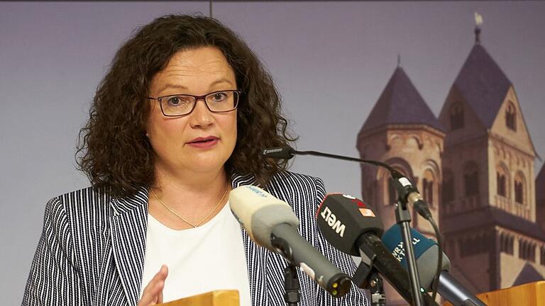 Nahles-Vortrag im Kloster       -  Andrea Nahles, ehemalige Vorsitzende der SPD, bei ihrem Vortrag im Kloster Maria Laach in der Eifel.