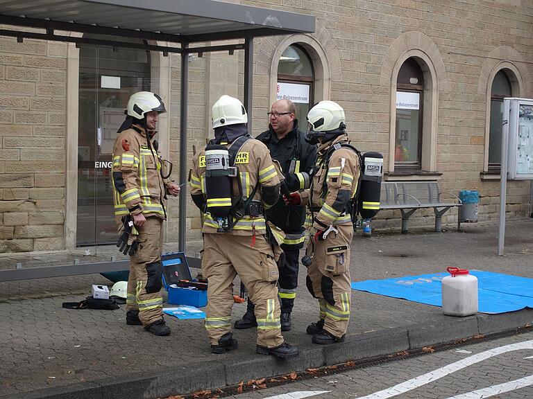 Die Freiwillige Feuerwehr Haßfurt war am Mittwochmorgen mit 20 Einsatzkräften vor Ort.