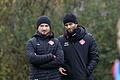 Die derzeit verletzten Peter Kurzweg (links) und Daniel Hägele (rechts) fungieren derzeit als Co-Trainer von Kickers-Chefcoach Martin Lanig.