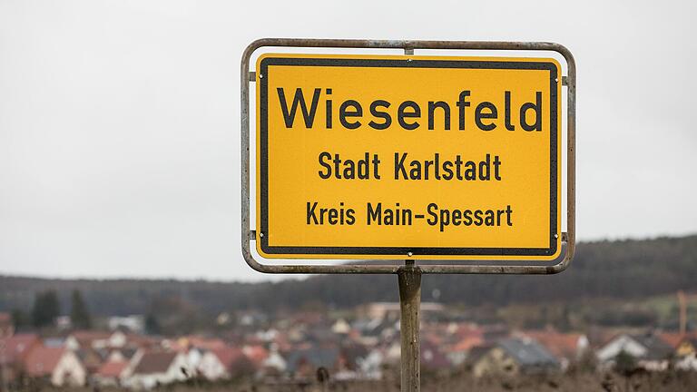 1993 wurde die 13-jährige Sabine Back tot in einer Güllegrube in Wiesenfeld (Lkr. Main-Spessart) gefunden. Das Landgericht Würzburg hat jetzt die Eröffnung des Hauptverfahrens gegen einen Angeschuldigten abgelehnt. 1993 wurde die 13-jährige Sabine Back tot in einer Güllegrube in Wiesenfeld (Lkr. Main-Spessart) gefunden. Das Landgericht Würzburg hat jetzt die Eröffnung des Hauptverfahrens gegen einen Angeschuldigten abgelehnt.