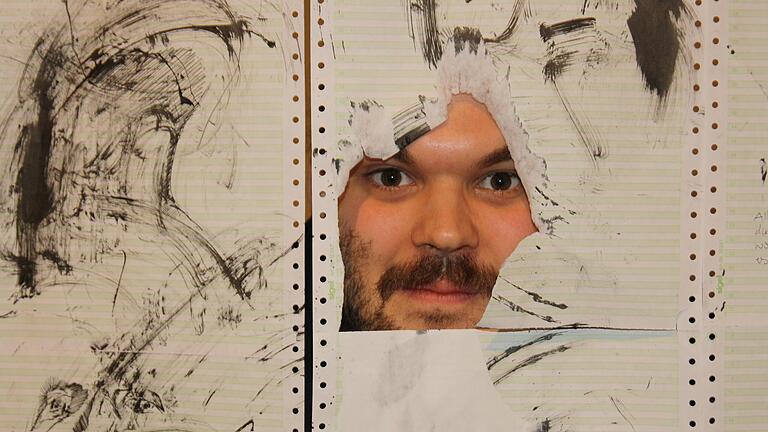 Der Würzburger Raumkünstler Max Gehlofen präsentiert sich in seiner Ausstellung im Kulturspeicher auch als Zeichner. Der Würzburger Raumkünstler Max Gehlofen präsentiert sich in seiner Ausstellung im Kulturspeicher auch als Zeichner.