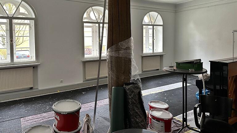 Lange Zeit beherrschten Gerüste und Planen das Bild im Café Art der Kreisgalerie in Mellrichstadt. Lange Zeit beherrschten Gerüste und Planen das Bild im Café Art der Kreisgalerie in Mellrichstadt.